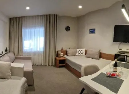 Srebrna Pahulja-konaci *